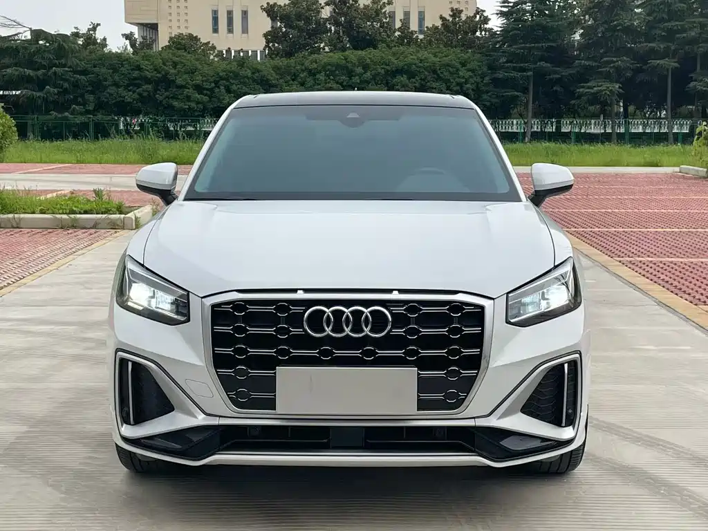 Audi Q2L 2022