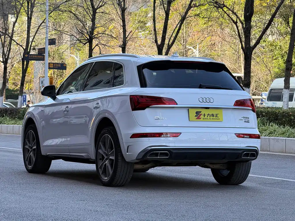 Audi Q5L 2022 — фото 6
