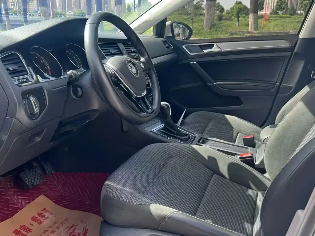 Volkswagen Golf 2020