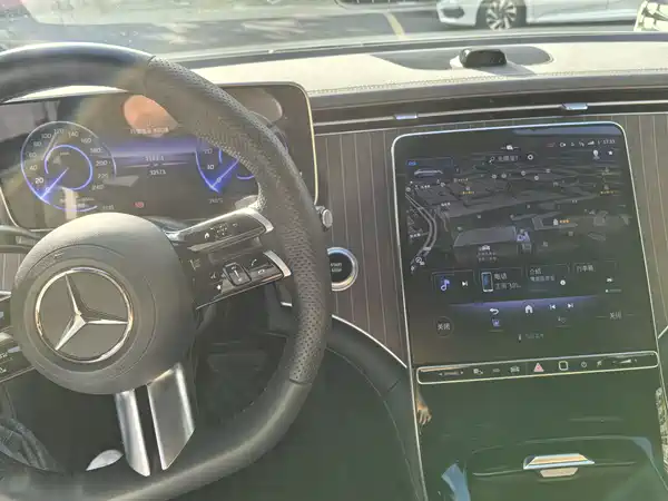 Mercedes-Benz EQE 2024