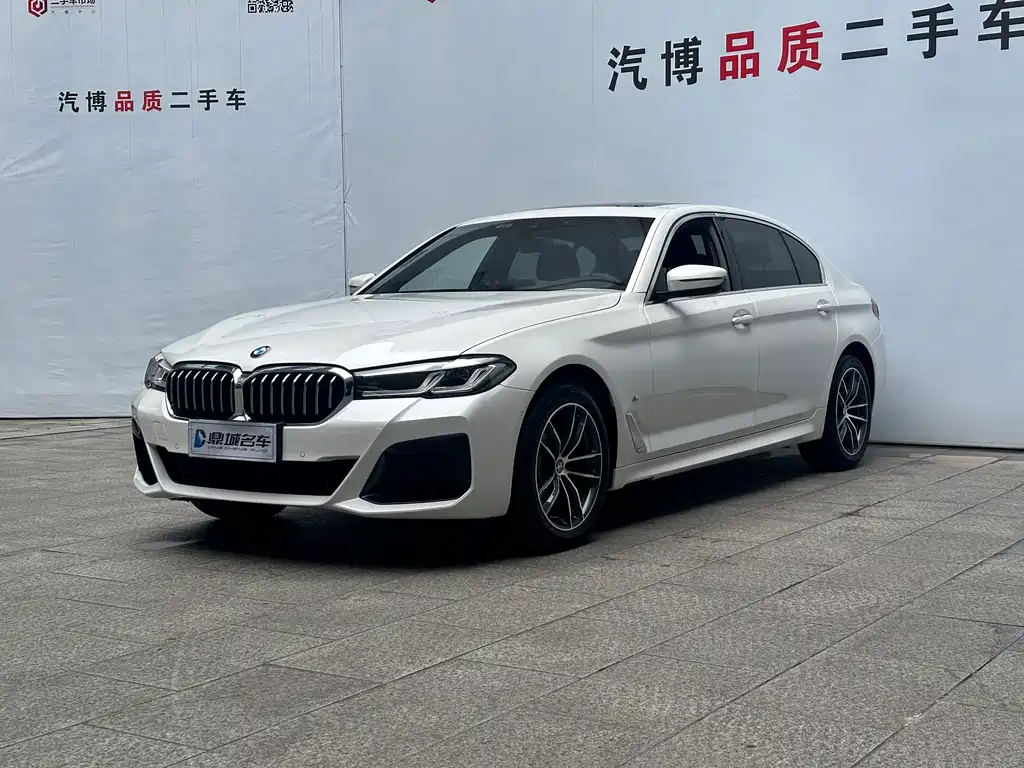 BMW 5 Series 2024 — фото 1