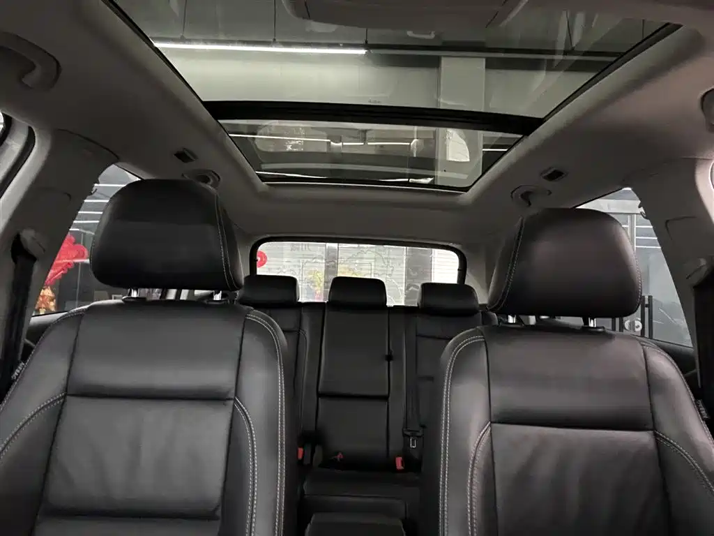Volkswagen Tiguan 2019 — фото 16