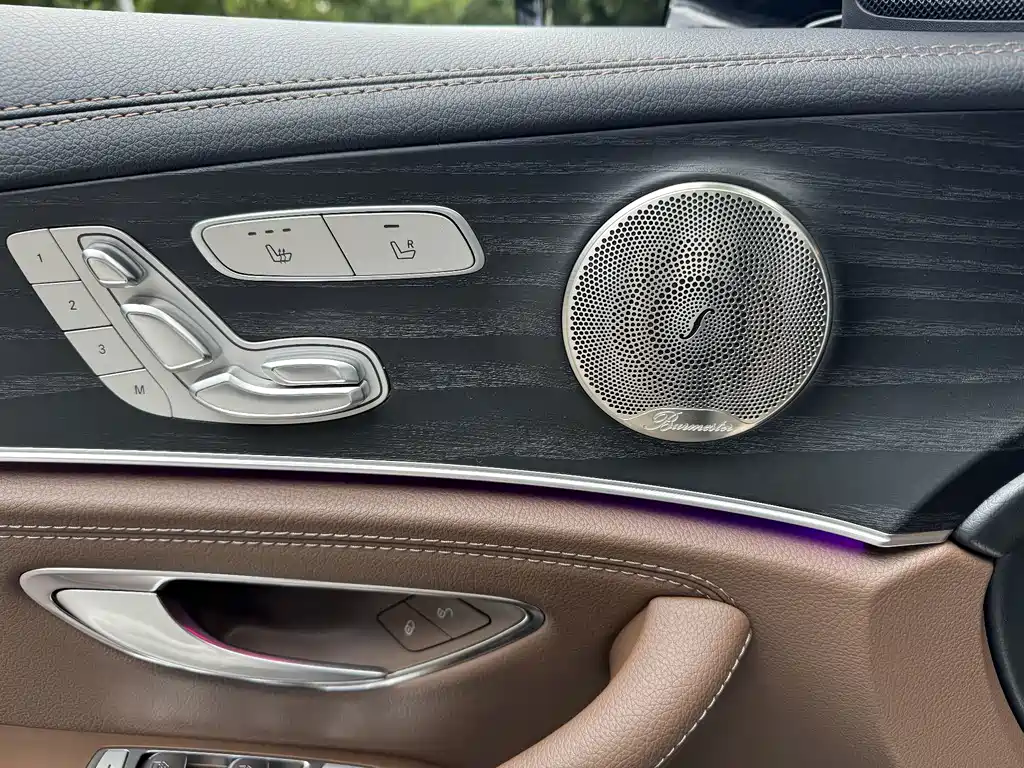Mercedes-Benz E-Class 2024 — фото 15