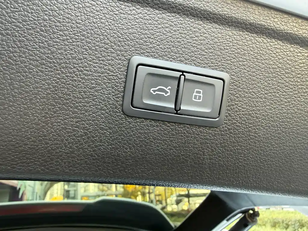 Audi Q5L 2022 — фото 23