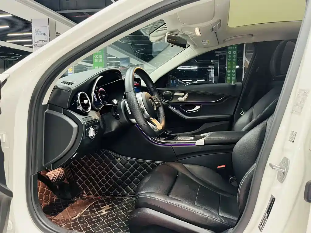 Mercedes-Benz C-Class 2020