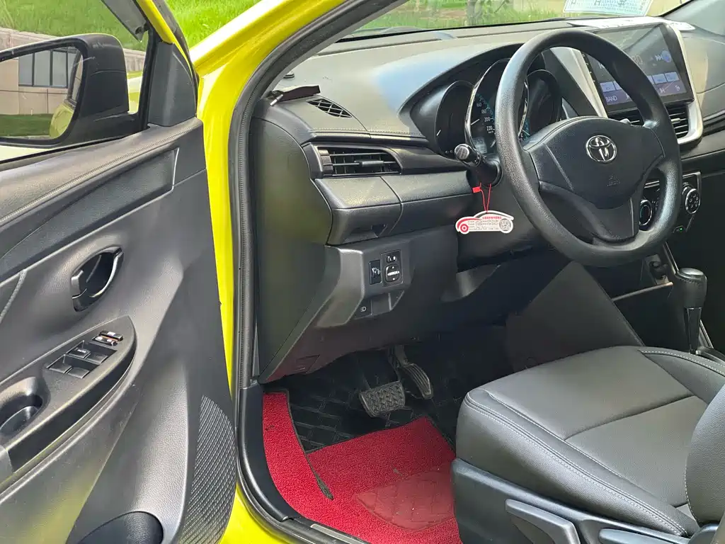 Toyota Yaris L 2017