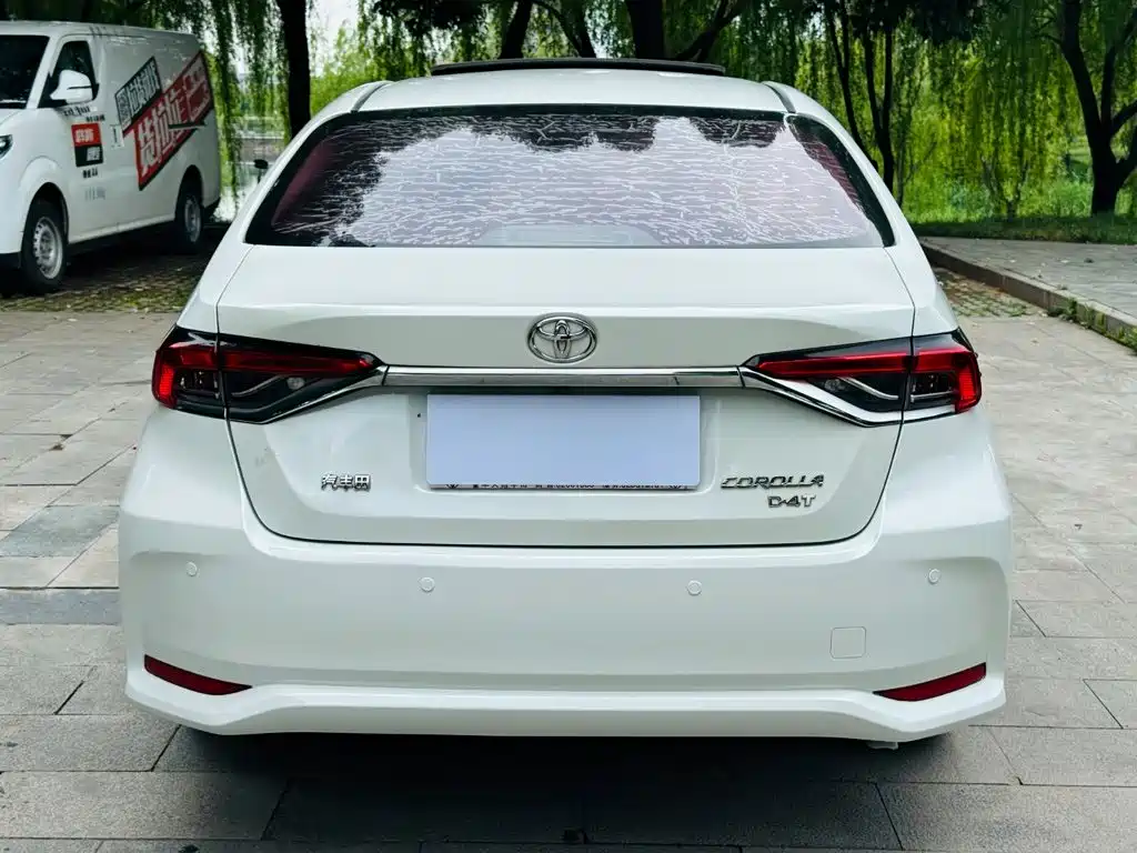 Toyota Corolla 2019 — фото 8