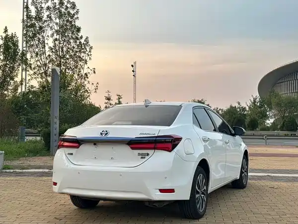 Toyota Corolla Dual Engine E+ 2020