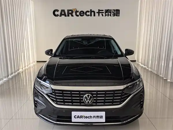 Volkswagen Passat 2024