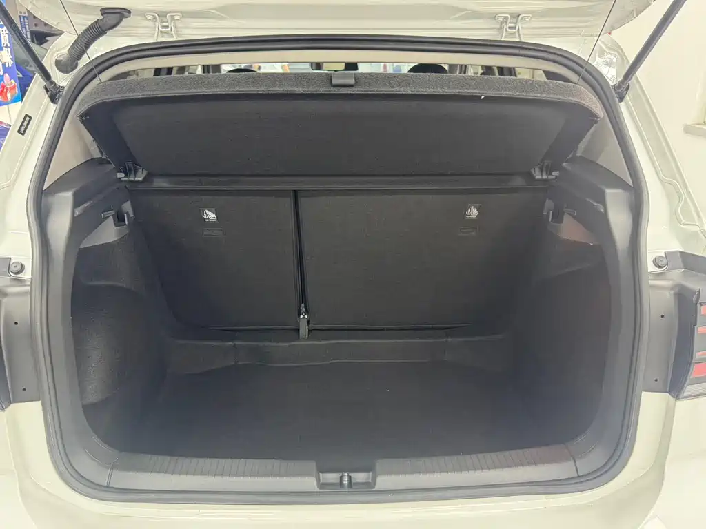 Volkswagen T-Cross 2023 — фото 13