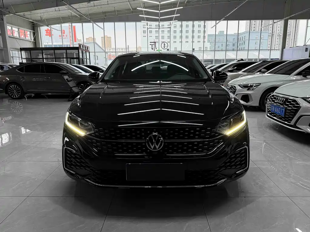 Volkswagen Passat 2023