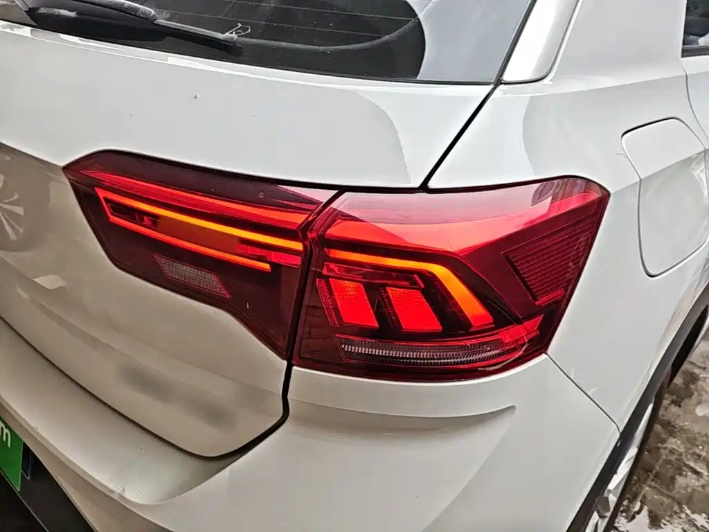 Volkswagen T-Roc 2021 — фото 8