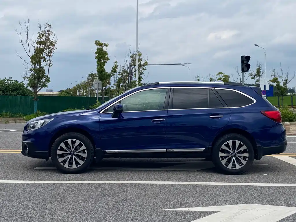 Subaru Outback 2017 — фото 11