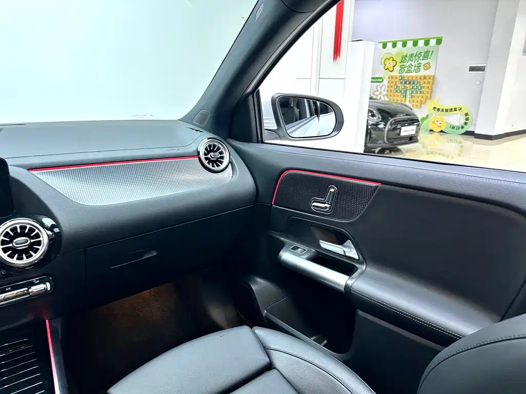 Mercedes-Benz GLA 2023 — фото 19