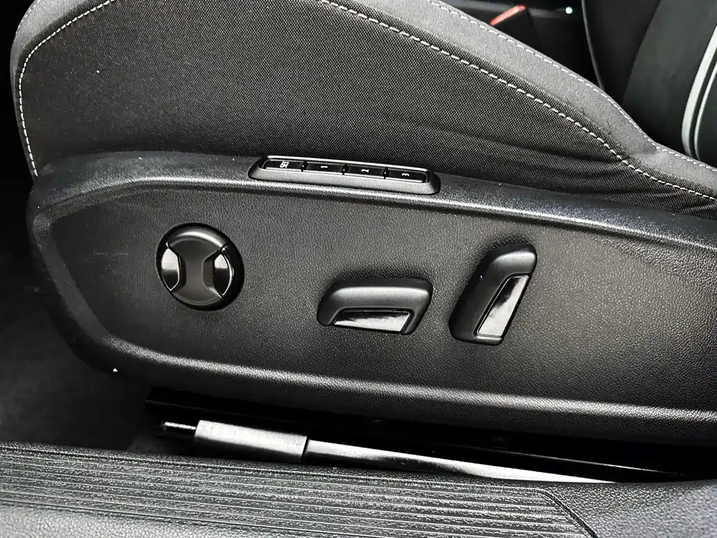 Volkswagen Golf 2021 — фото 10