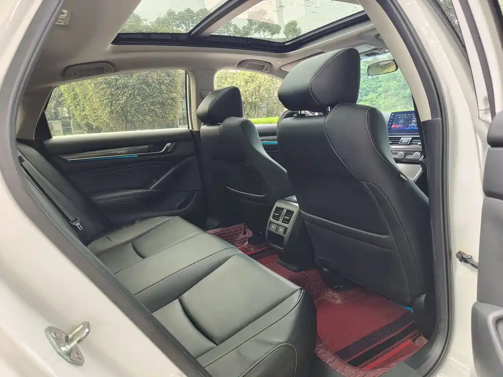 Honda Accord 2023 — фото 12