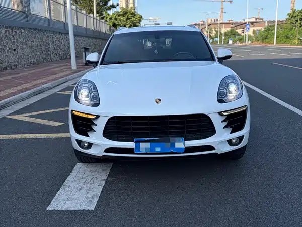 Porsche Macan 2016