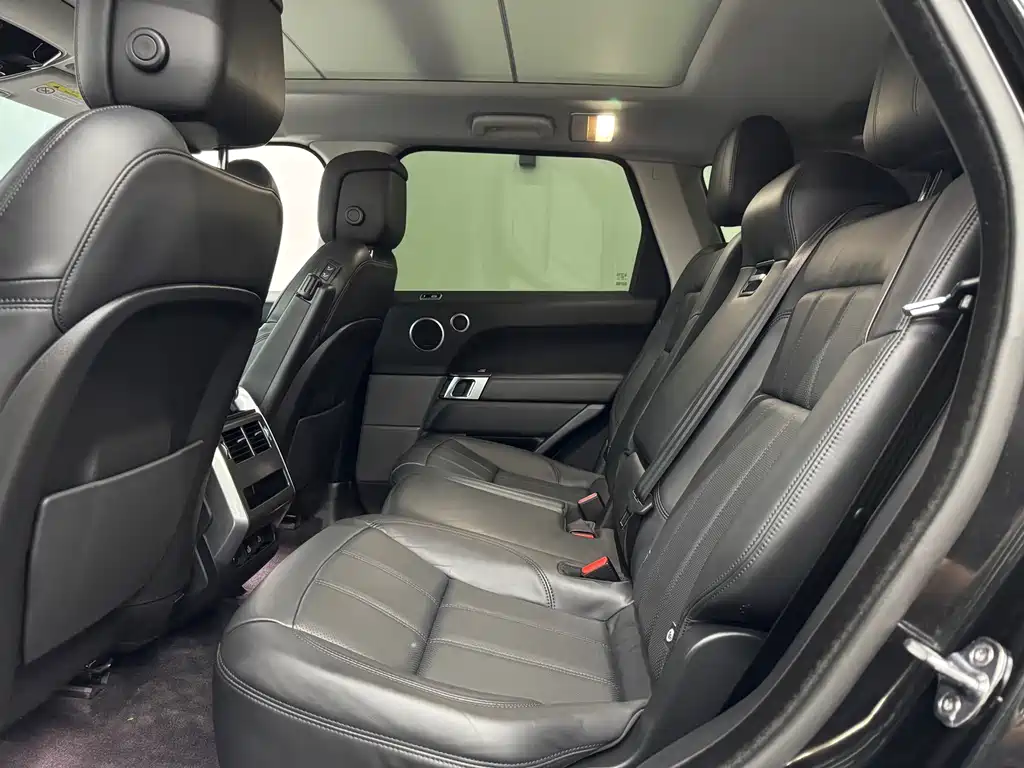 Land Rover Range Rover Sport New Energy 2021 — фото 6