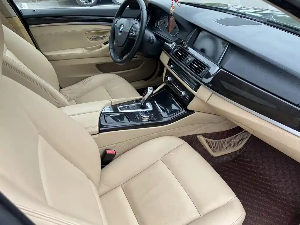 BMW 5 Series 2013 — фото 13