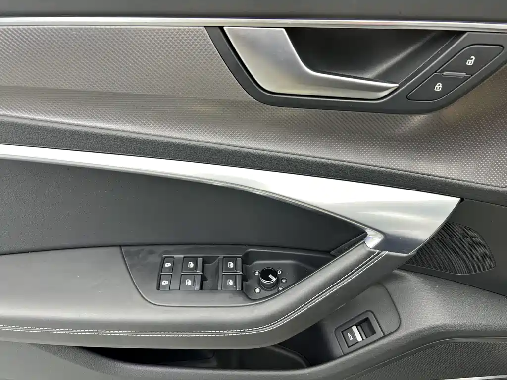 Audi A6L 2020