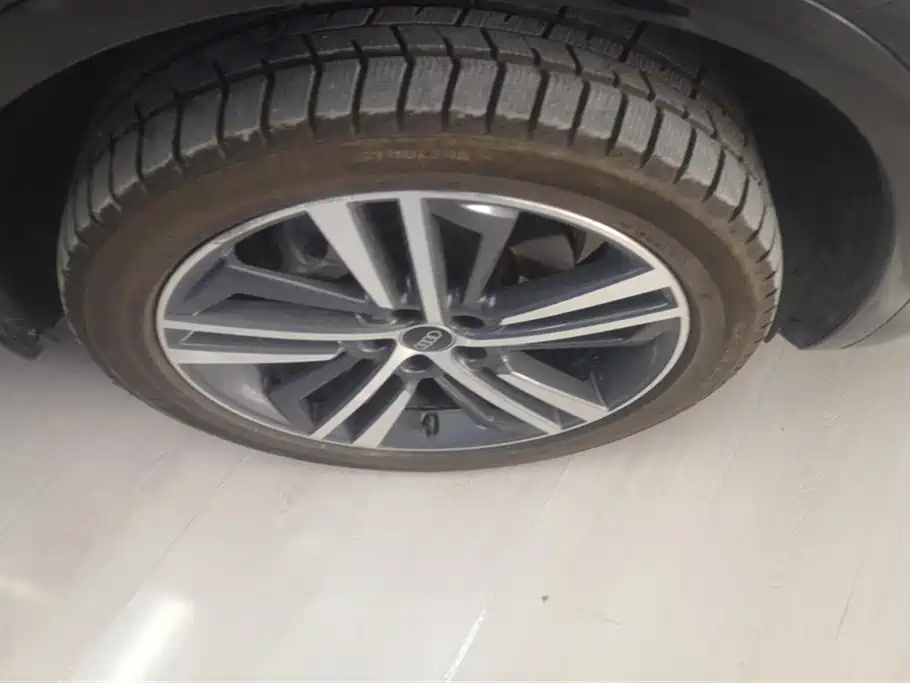Audi Q5L 2022