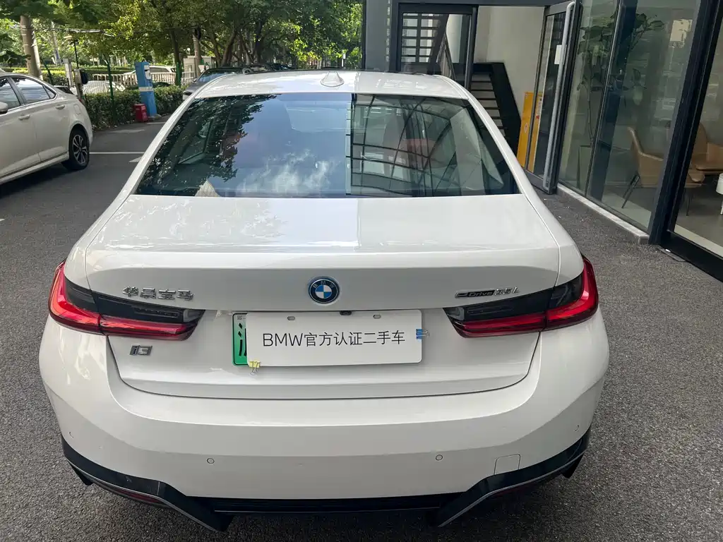 BMW i3 2022