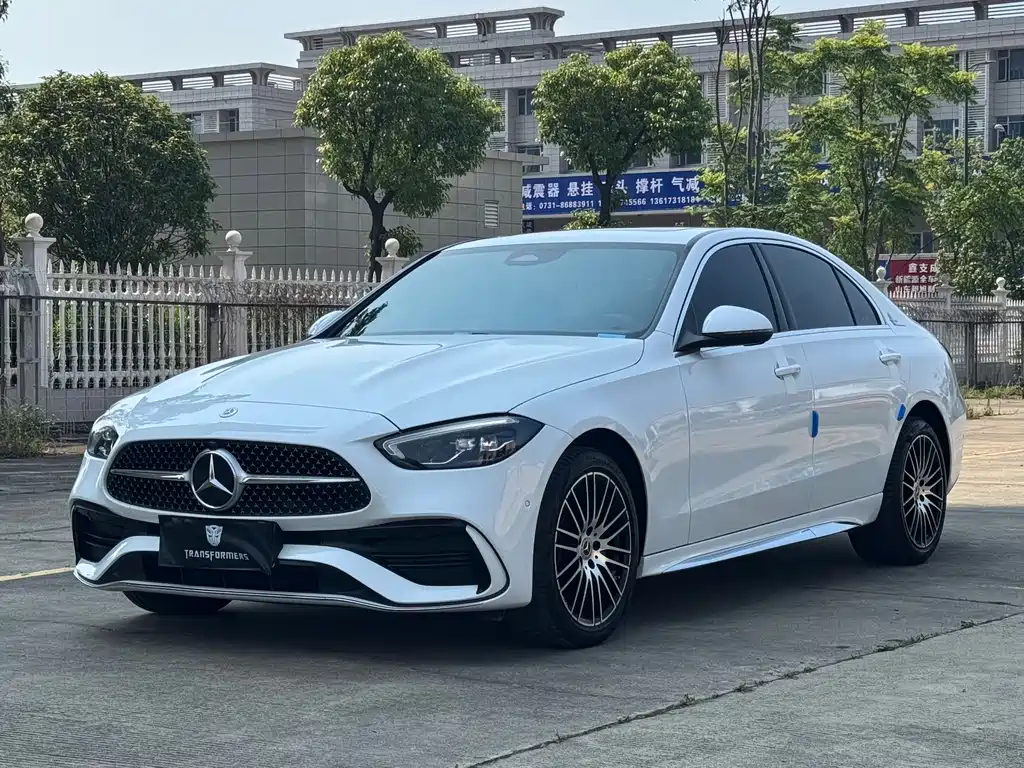 Mercedes-Benz C-Class 2024