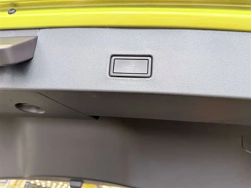 Volkswagen T-Roc 2023 — фото 29