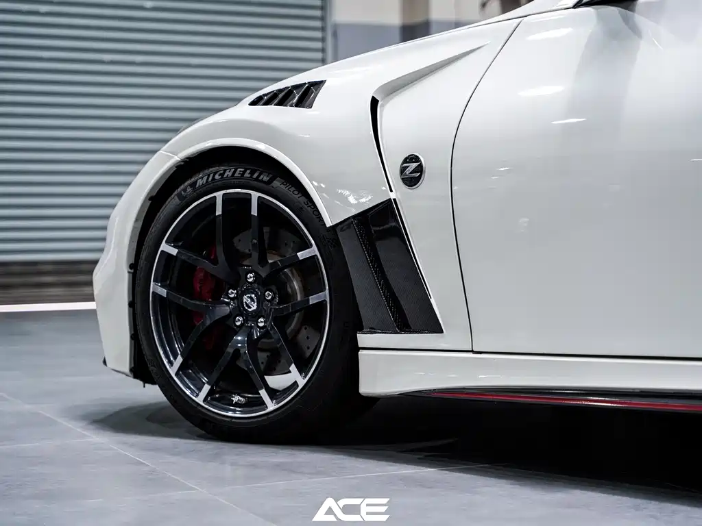 Nissan 370Z 2017 — фото 11