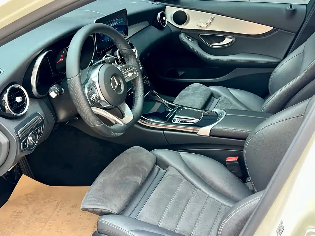 Mercedes-Benz C-Class 2019 — фото 28
