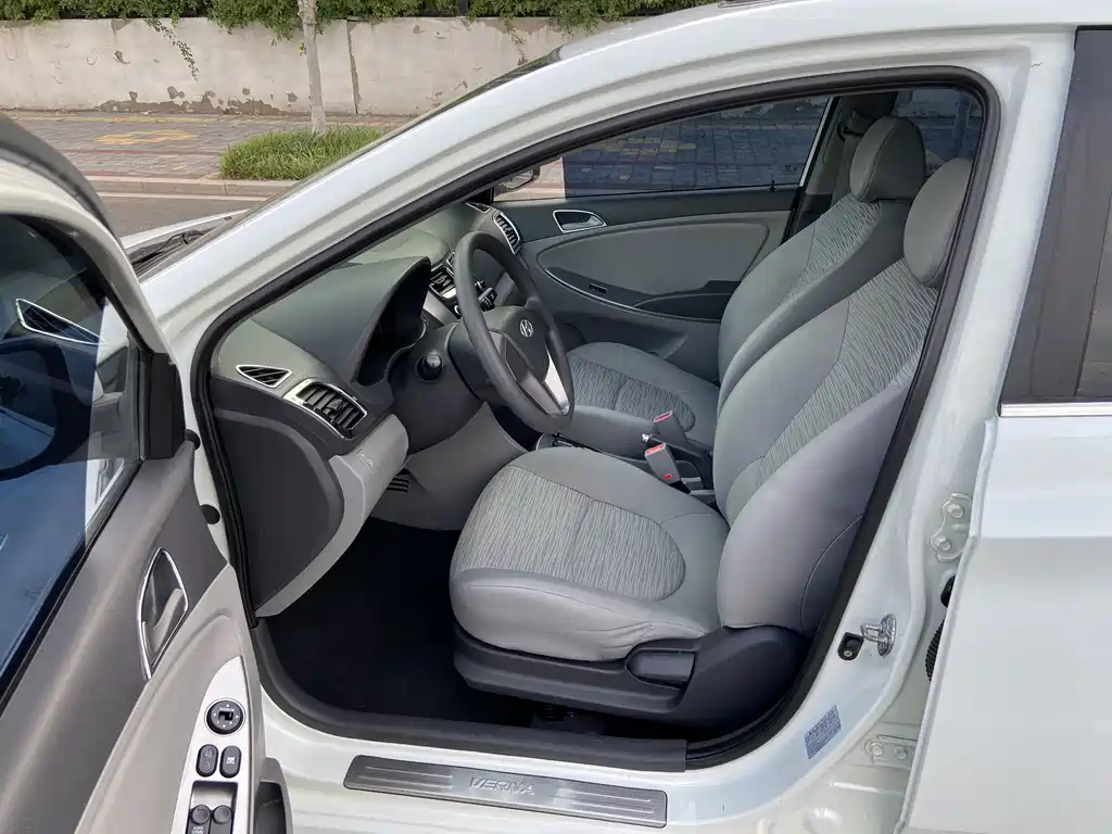 Hyundai Verna 2016 — фото 7