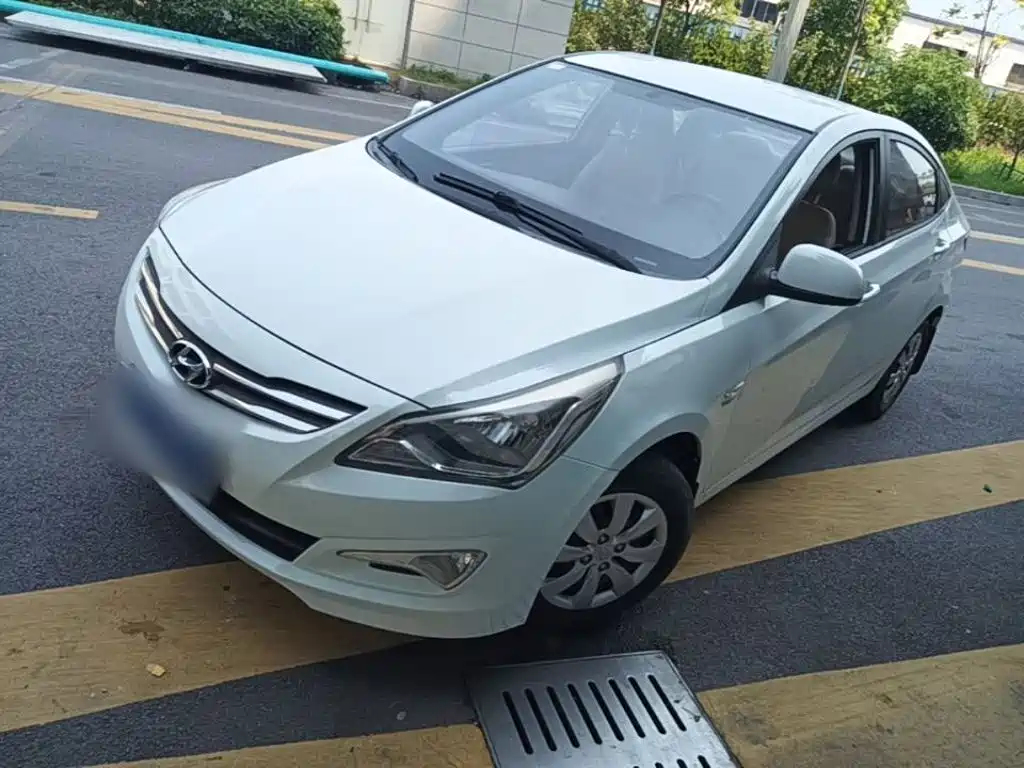 Hyundai Accent 2015 — фото 2