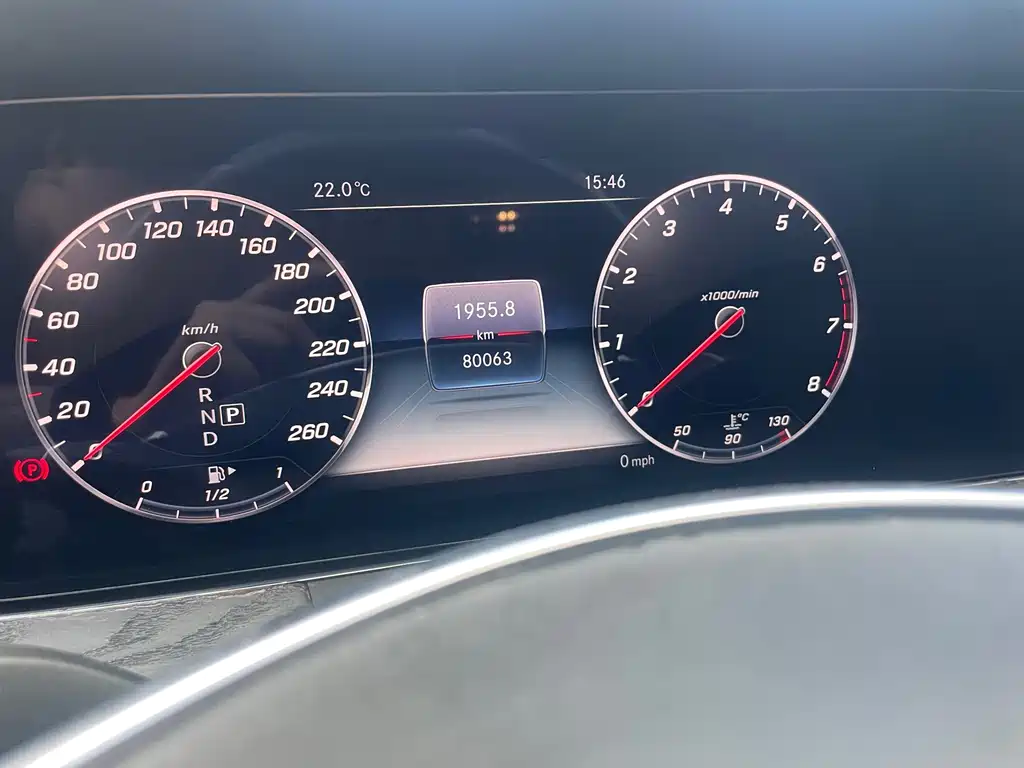 Mercedes-Benz E-Class 2018 — фото 20