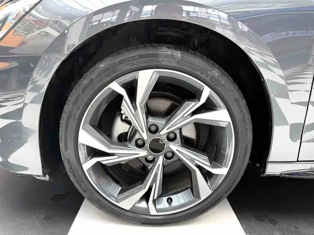 Audi A3 2023 — фото 13