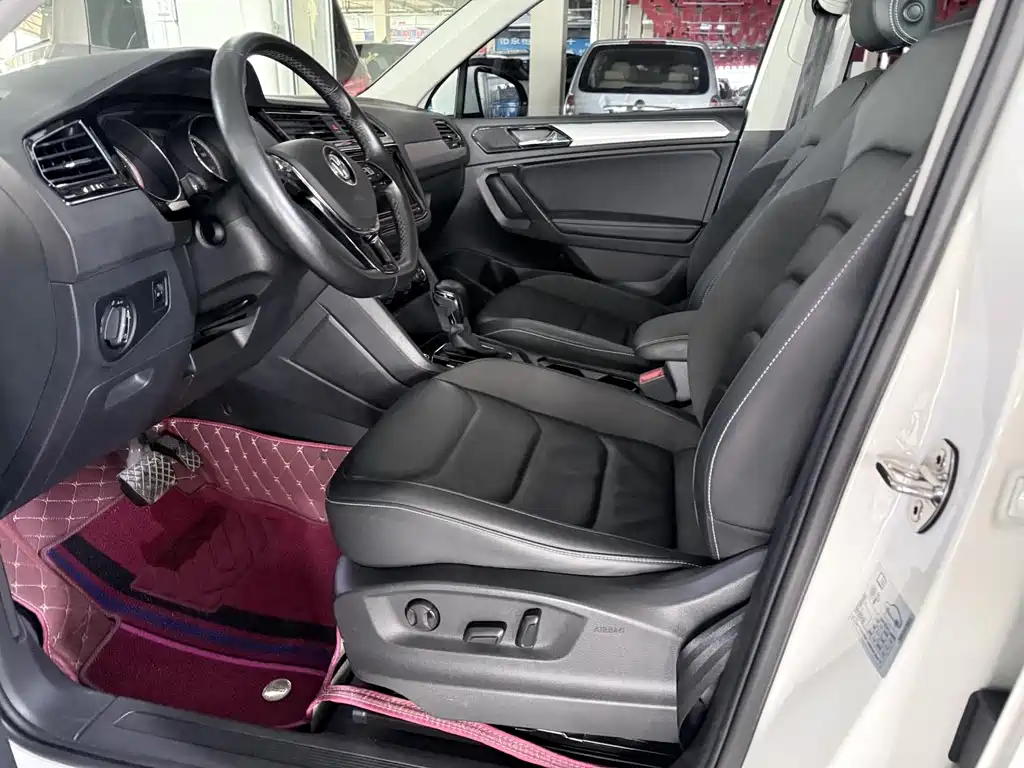 Volkswagen Tiguan L 2018 — фото 10