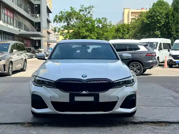 BMW 3 Series 2021