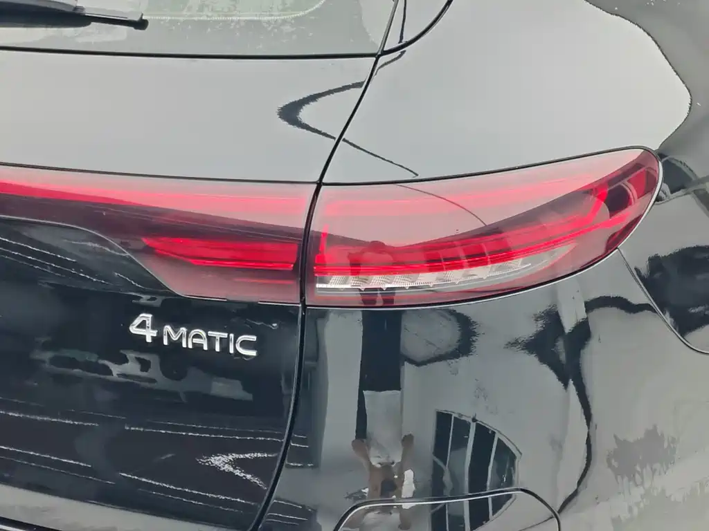 Mercedes-Benz EQC 2021