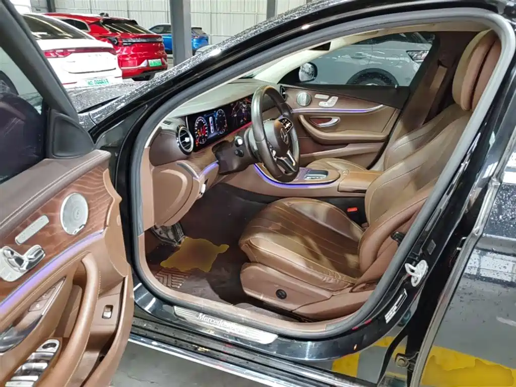 Mercedes-Benz E-Class 2020 — фото 16