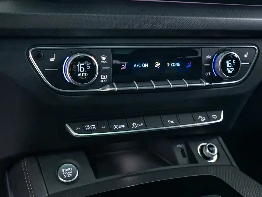 Audi Q5L 2024 — фото 10