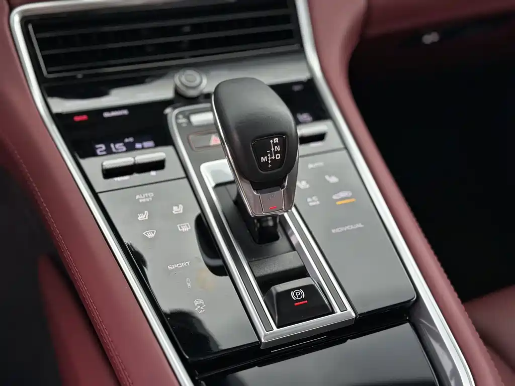 Porsche Panamera 2019 — фото 8