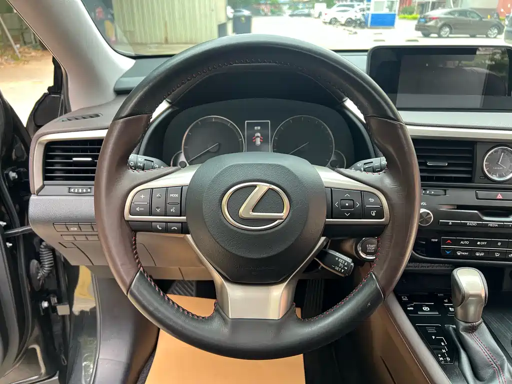 Lexus RX 2016 — фото 10