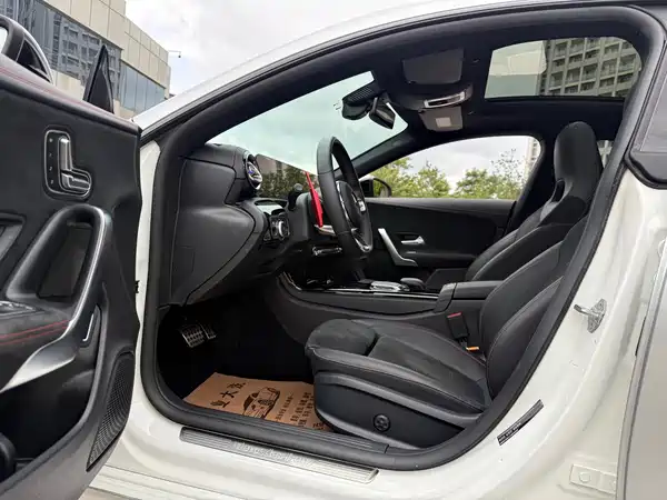 Mercedes-Benz CLA 2021
