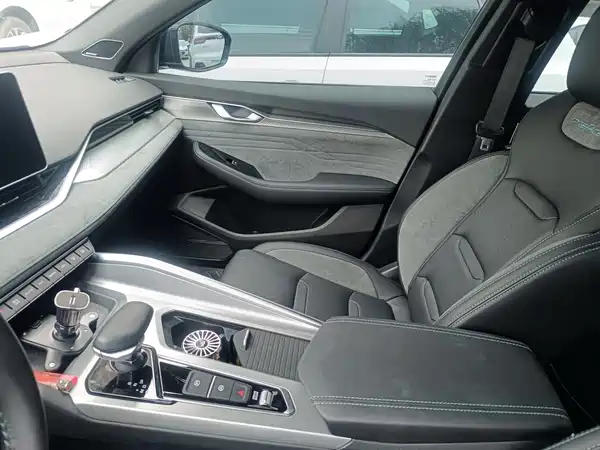 Geely Xingrui 2022