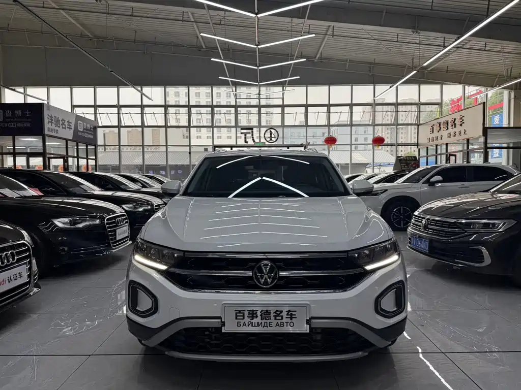 Volkswagen T-Roc 2023