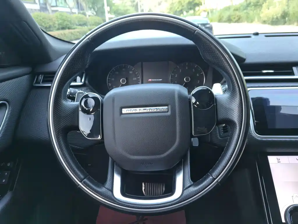 Land Rover Range Rover Velar 2019 — фото 12