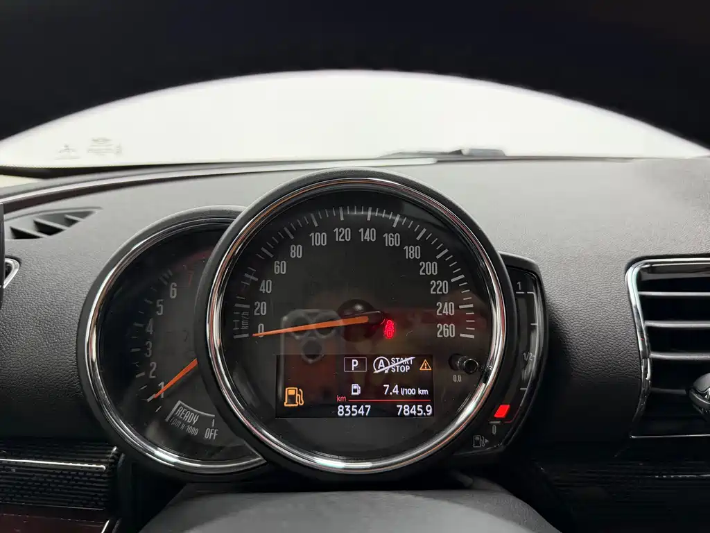 MINI Clubman 2018 — фото 14