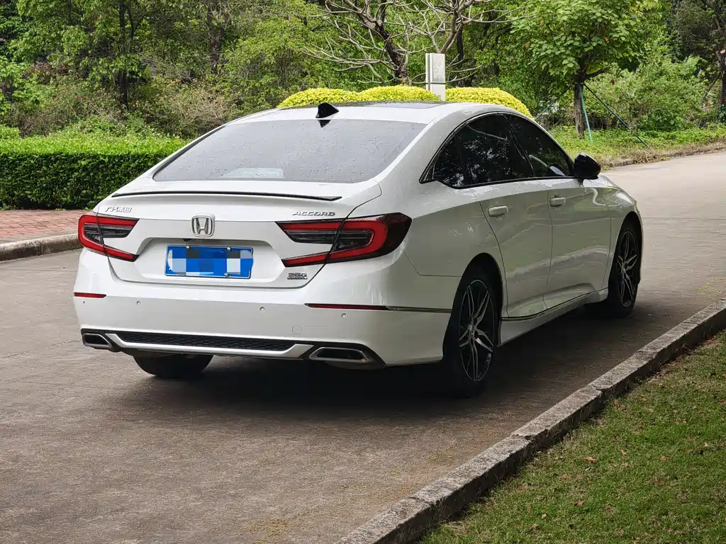 Honda Accord 2023 — фото 16