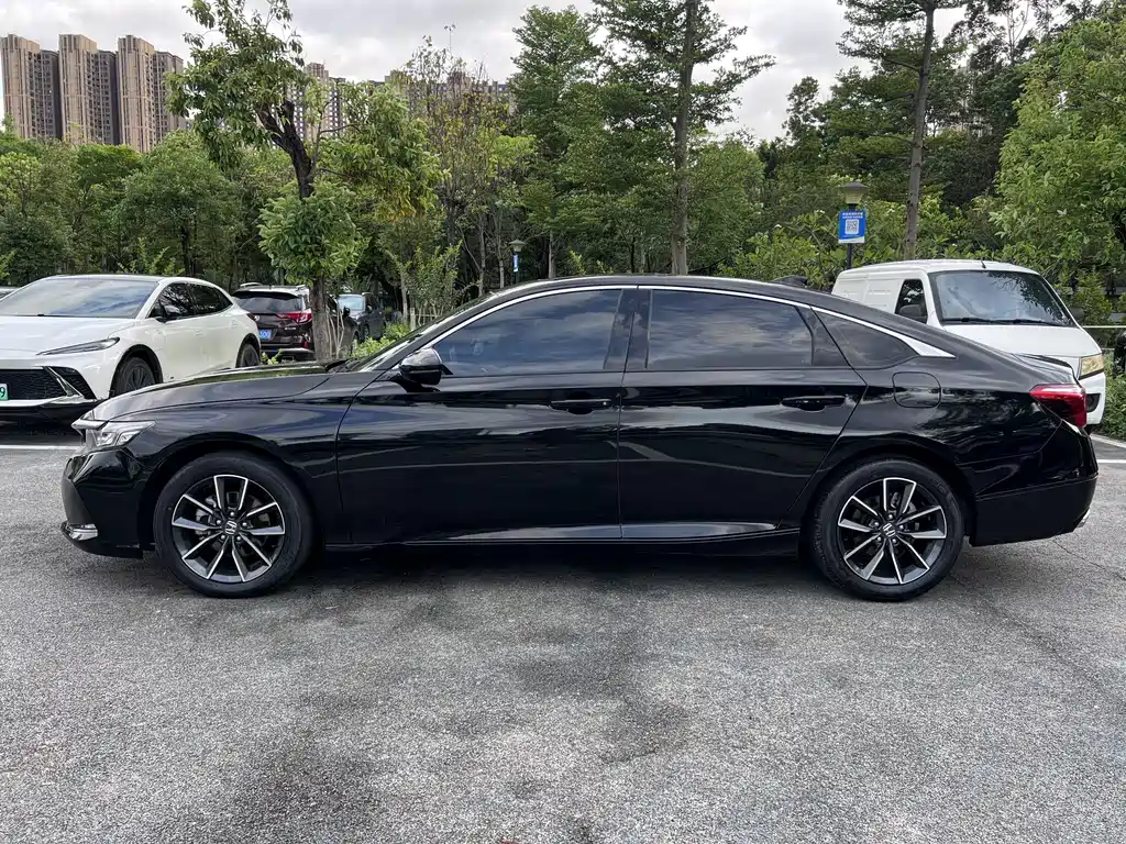 Honda Inspire 2022 — фото 16