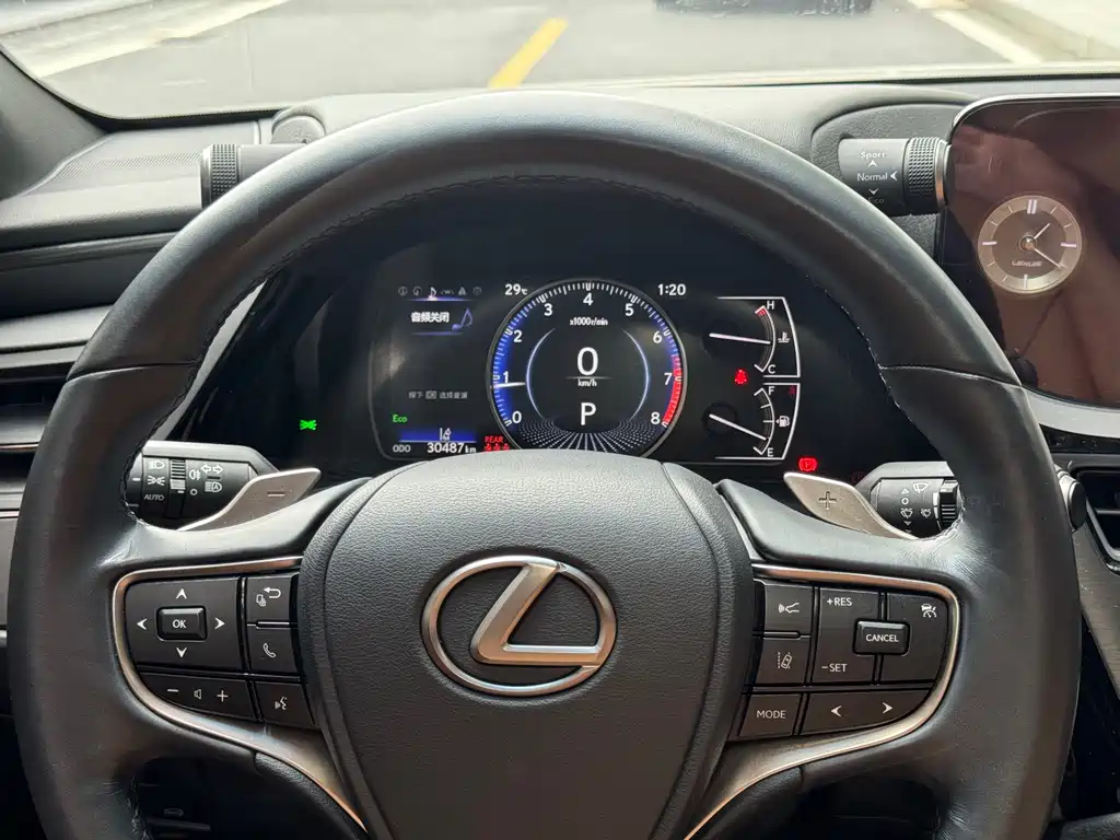 Lexus ES 2022 — фото 15