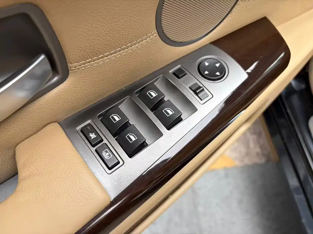 BMW 7 Series 2006 — фото 17